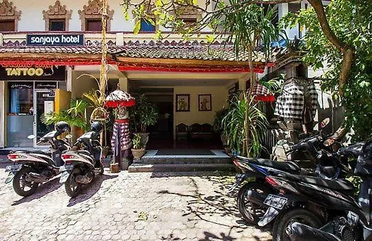 Sanjaya Hotel レギャン