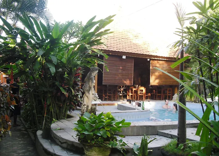 Adus Beach Inn Legian