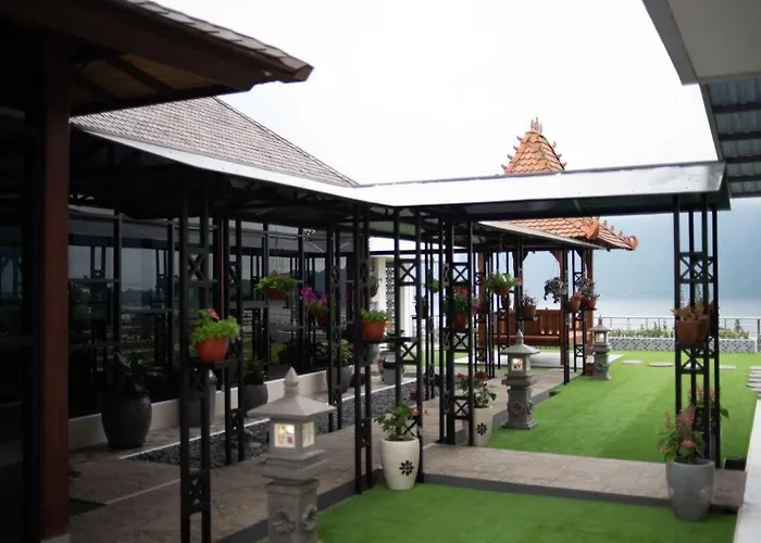 Hotel De Danau Lake View Bedugul 