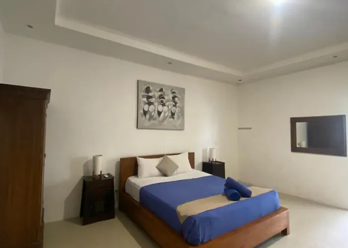 Adore Guesthouse Amed 