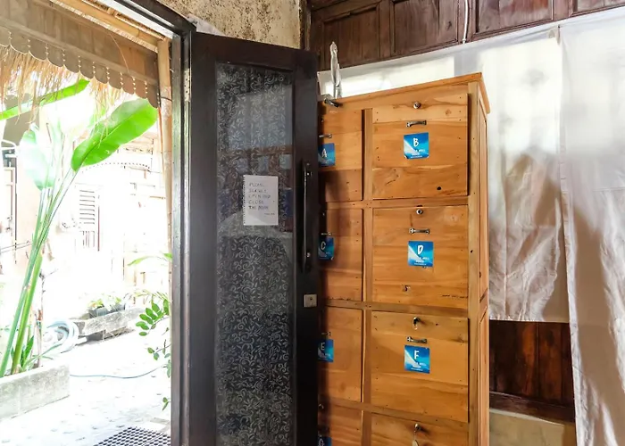 Twospaces Living At Wave And Chill House, Canggu