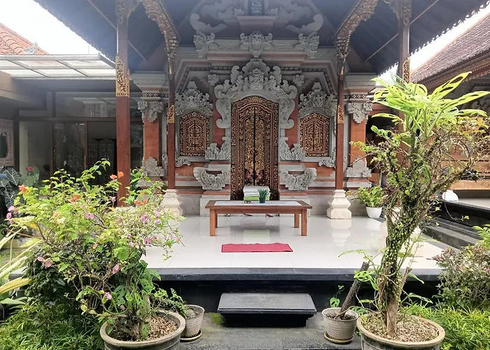 Kama Ayu Bungalow ウブド