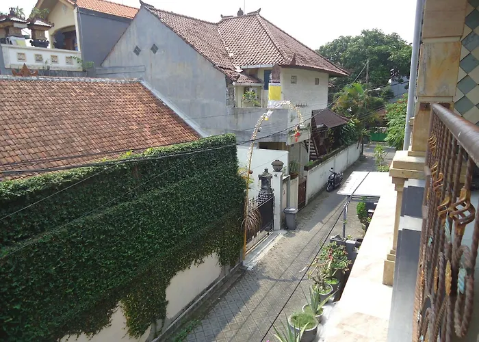 Pet friendly The Reinhold Guesthouse Bali Kerobokan 