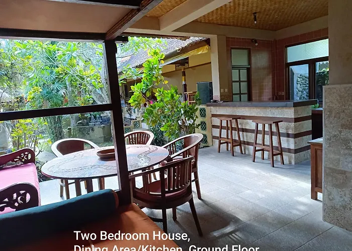 Guci Guesthouses ウブド