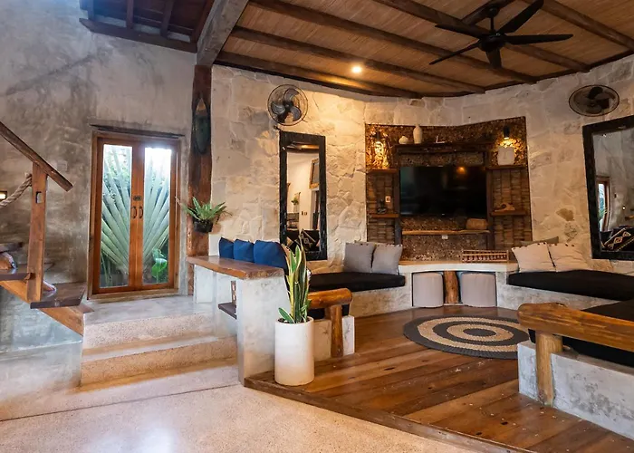 Uluwatu (Bali) Pet friendly Vacation Rentals