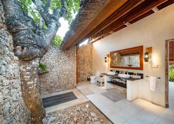 Villa Kasih Lembongan met een Zwembad