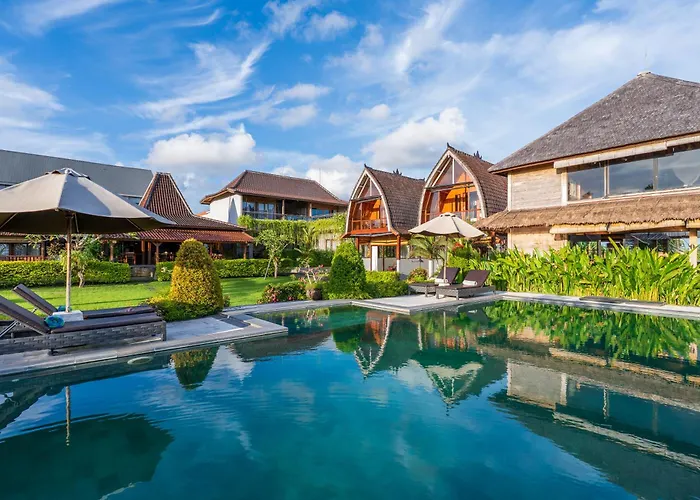 Canggu Wooden Green Paradise