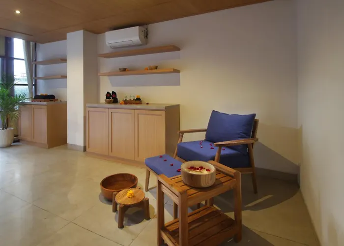 Nadi Hotel Legian