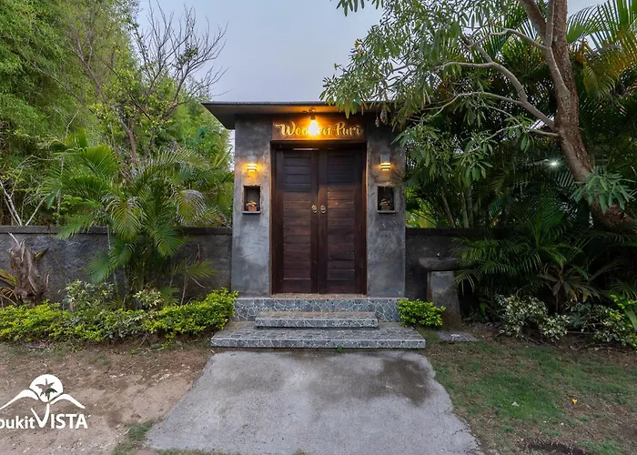 Pet friendly Wooden Puri Guesthouse Uluwatu 