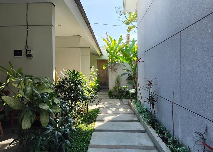 Manuver Surf And Stay Uluwatu Bali ジンバラン