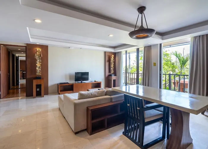 Uluwatu (Bali) hotels near El Kabron Bali