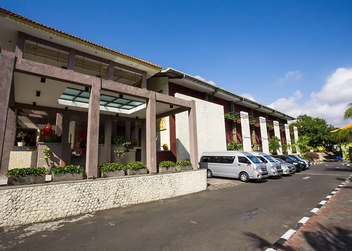 Plagoo Holiday Hotel Nusa Dua 
