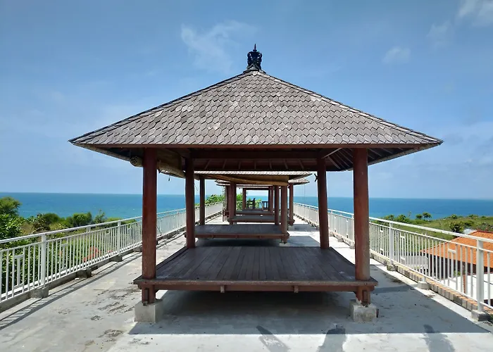 Balangan Paradise Hostel And Restaurant Jimbaran  With Golf Course