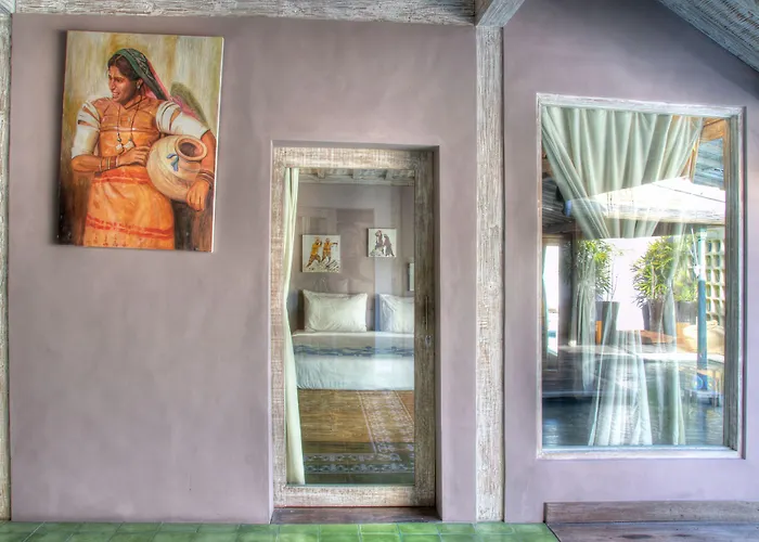Villa West - Charming 2 Bdr Villa In Oberoi - Perfect Location! Seminyak