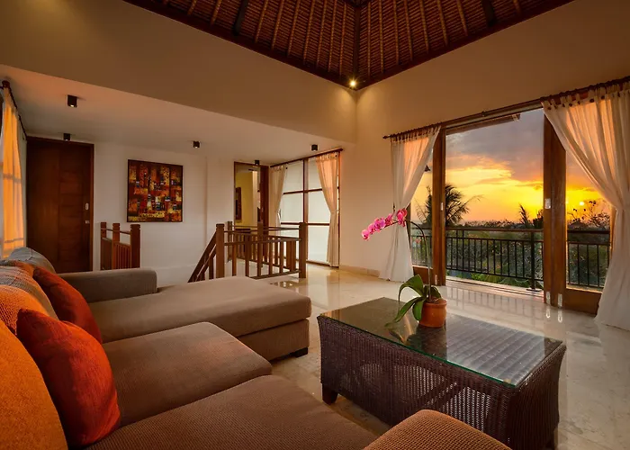 Balangan Beach Villa Jimbaran con Piscina