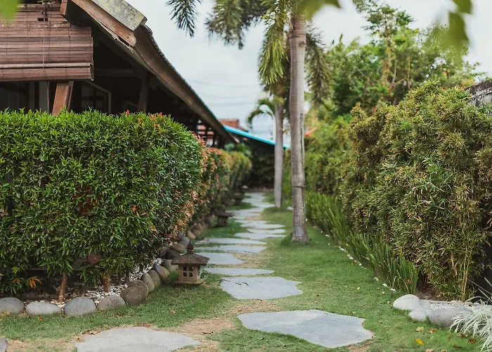 Big Brother Surf Inn Canggu 