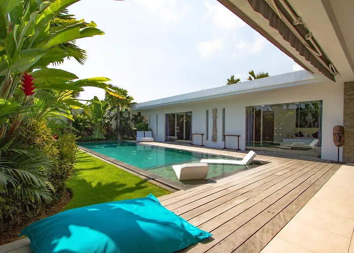 Villa Juna - Beautiful 3 Bedroom In Seminyak con Piscina