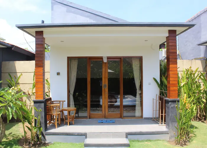 Nusa Penida hotels near Goa Giri Putri Temple