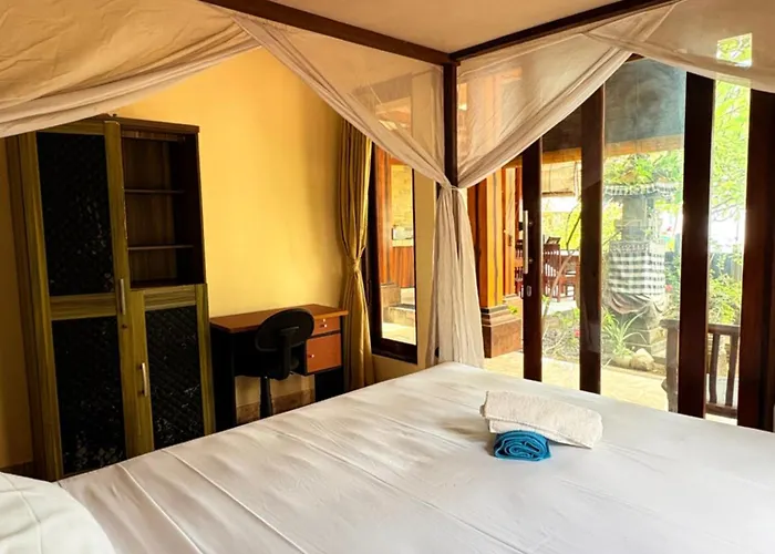 Sudi Homestay Amed 