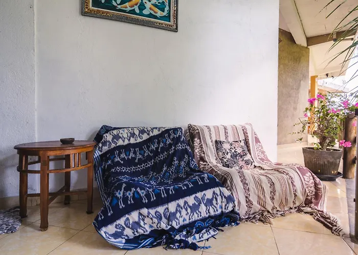 Amed Sari Beach Guesthouse