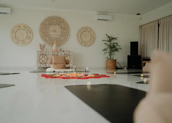 Poinciana Resort Tejakula