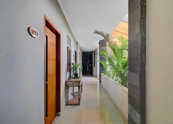 Townhouse Oak Su'S Cottage Near Legian Beach