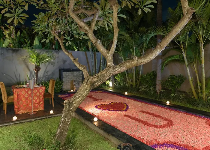 Kubu Manggala Villas Seminyak with Pool