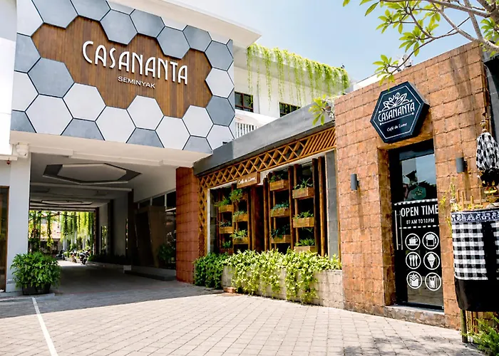 ホテル Casananta Seminyak