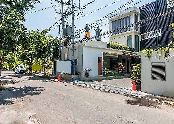 Hotel Zen Premium Seminyak Braban