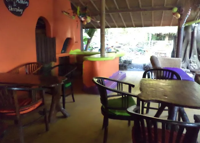 Topi Inn Padangbai 
