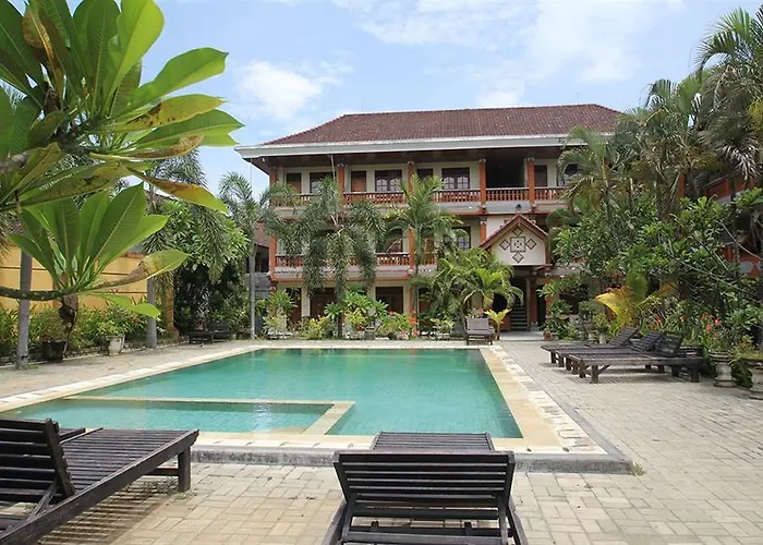 Beneyasa Beach Inn I クタ