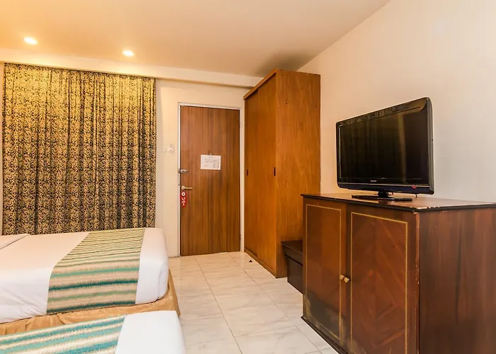 Zen Rooms Kuta Kartika Plaza 2
