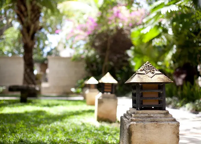 The Sandi Phala Beach Resort And Ma Joly Restaurant Kuta 