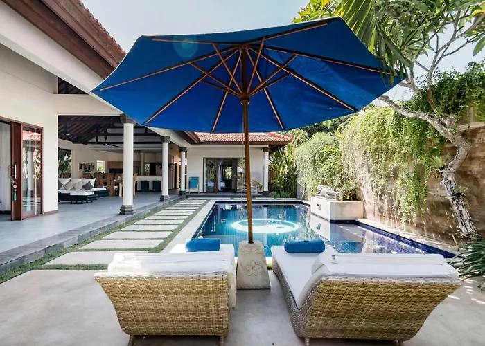 Villa Lotus Nusa Lembongan  with Pool