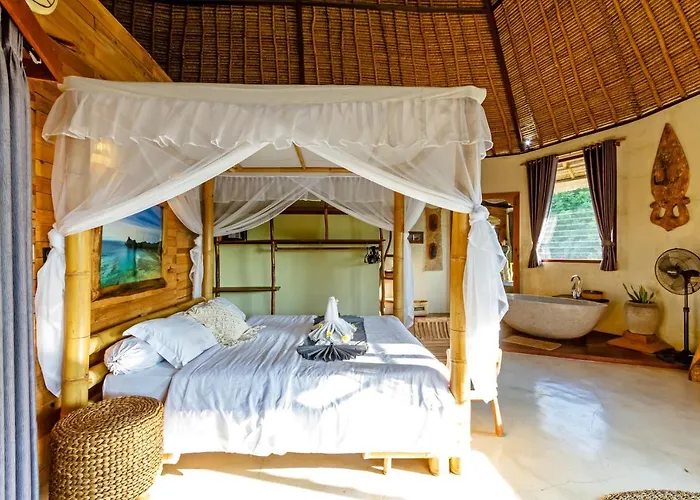 Uluwatu (Bali) Pet friendly Vacation Rentals